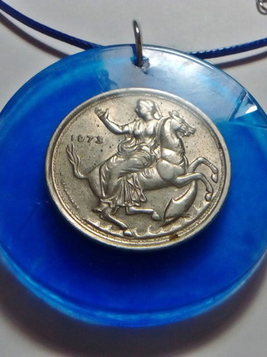 20 Drachma 1973 B Greek Coin in Resin for Pendant or Keychain New