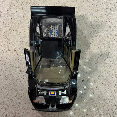 Bugatti EB110 toy car like new, 1/18 scale Bburago