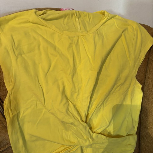 Yellow top size M like new