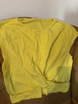 Yellow top size M like new