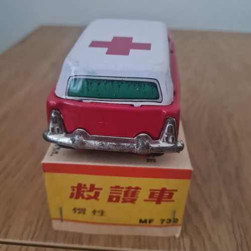 MF732 Tin Ambulance with Box 1972 like new