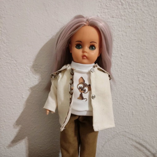 Bella doll used, very good condition
