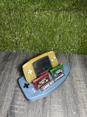 Βάση Game Boy Advance 3D εκτυπωμένη κατόπιν παραγγελίας