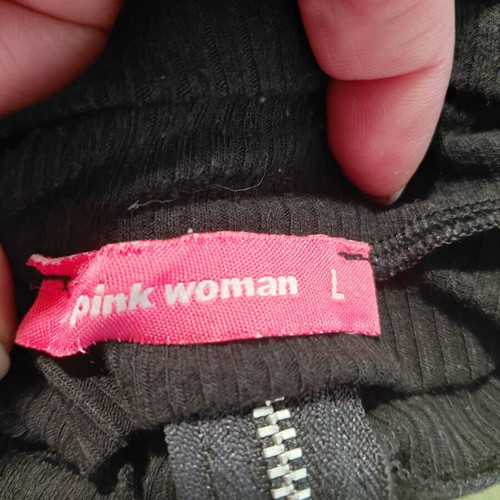 Pink Woman ribbed black top large with zipper like new