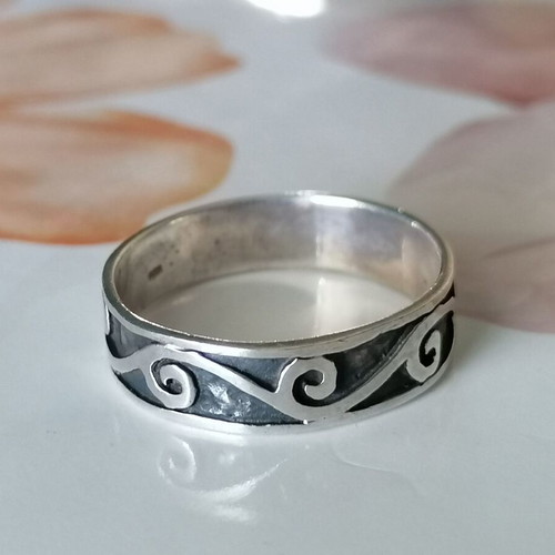 Men's silver 925 wedding ring new with spiral wave pattern no 68 (US 12)