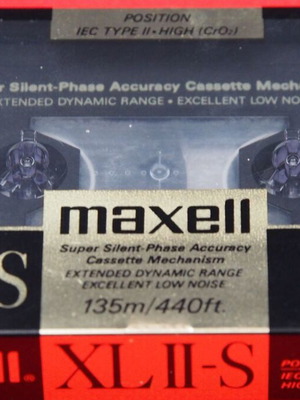 1990 Maxell XLII-S 90 запечатана касета