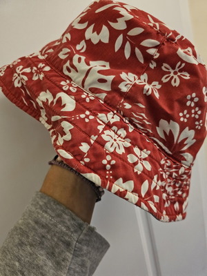 Reversible hat used, summer and cute