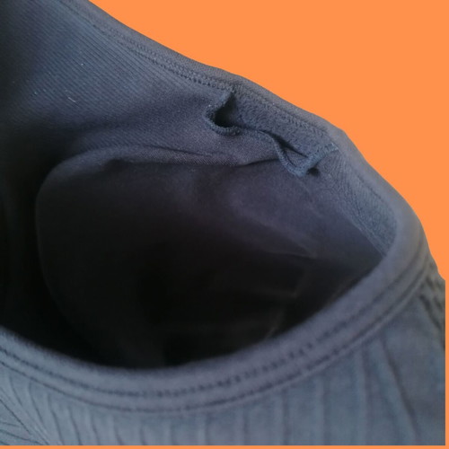 USA Pro sports bra like new, medium size, black