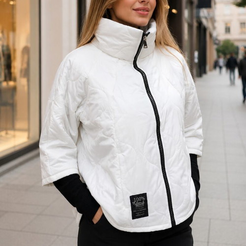 Short white jacket with knitted cuffs