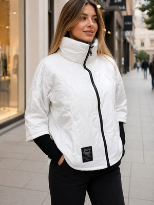 Short white jacket with knitted cuffs