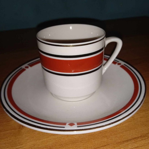 Coffee cups new, set of 6 with burgundy detail