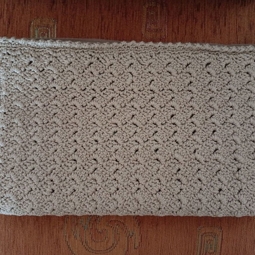 Handmade knitted bag like new, crossbody, beige