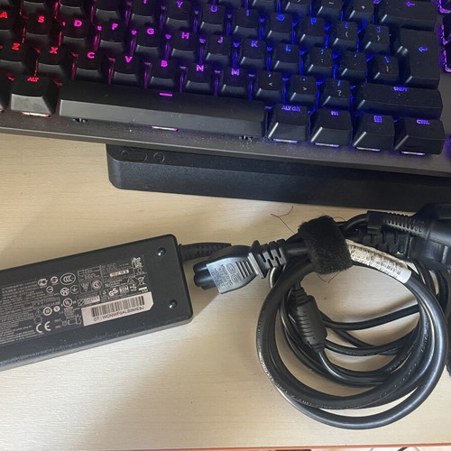 HP laptop charger 90W model PPP012A-S