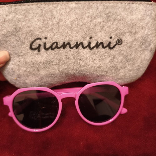 Giannini polarized cat.3 kids sunglasses like new, fuchsia with case
