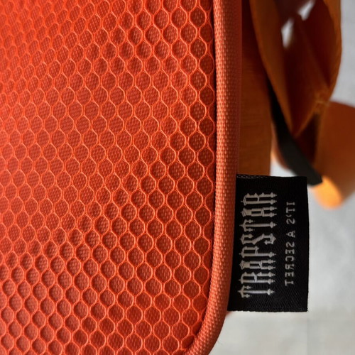 Trapstar Irongate T τσαντάκι crossbody σαν καινούργιο, μαύρο και πορτοκαλί