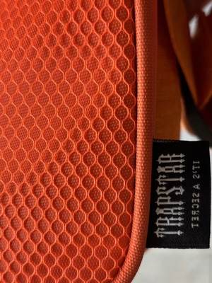 Trapstar Irongate T τσαντάκι crossbody σαν καινούργιο, μαύρο και πορτοκαλί