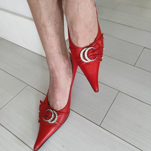 Vintage leather heels size 37 like new, red with decorative buckle