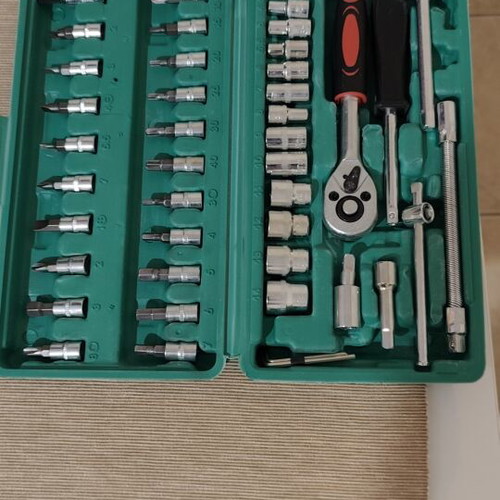 Socket and screwdriver set 46 pieces new