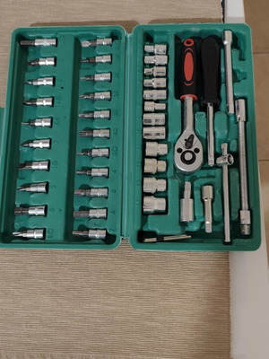 Socket and screwdriver set 46 pieces new