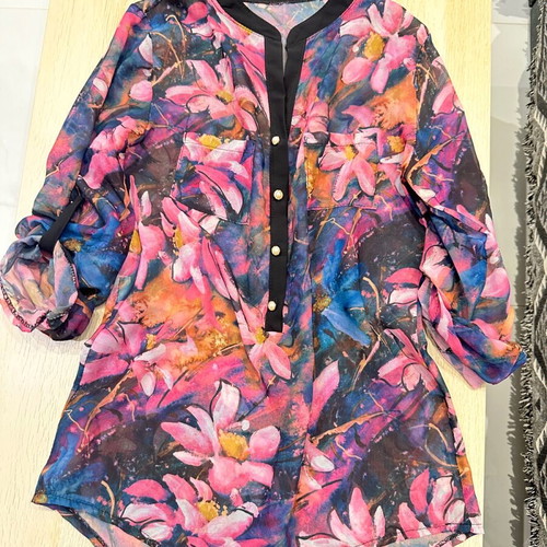 Airy Long Tunic with Floral Pattern and Gold Details like new, size M