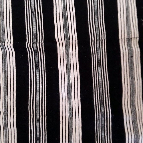 Woven blanket new, size 1.80 x 1.53 m