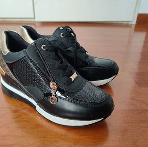 Παπούτσια Sneakers