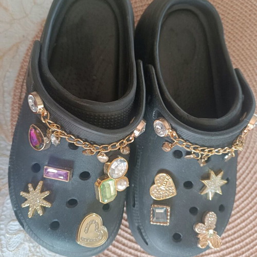 Black clogs like new with charms and gold chain size 36–37