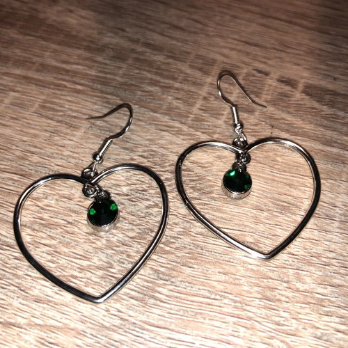 Handmade heart punk gothic alternative earrings green silver new