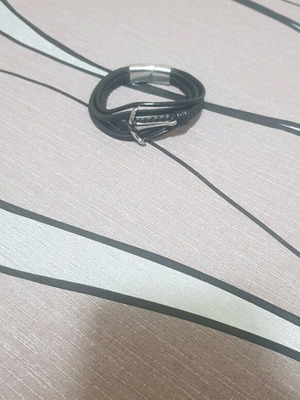 Leather strap anchor like new
