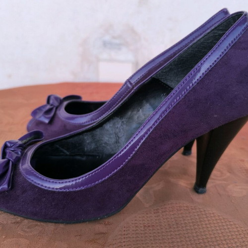 Stefania purple pumps like new, size 39