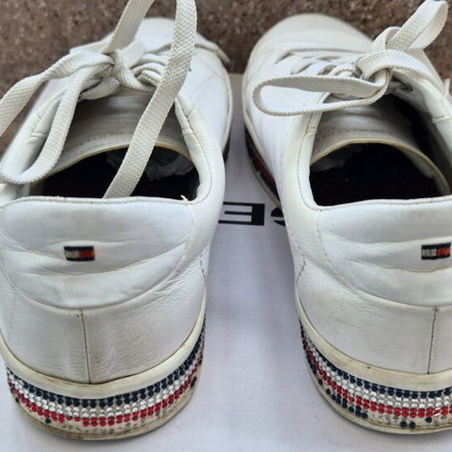 Tommy Hilfiger women's leather white sneakers No 39 like new