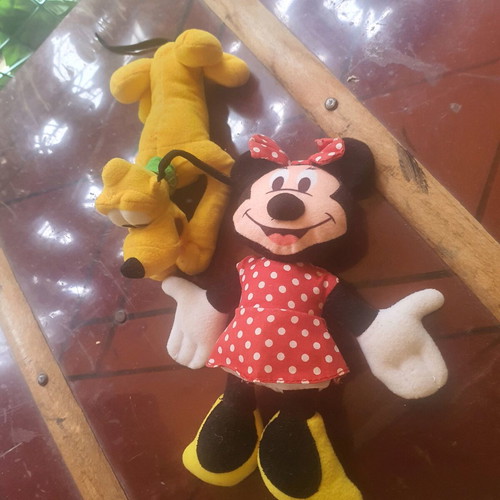 Minnie and Pluto figures like new