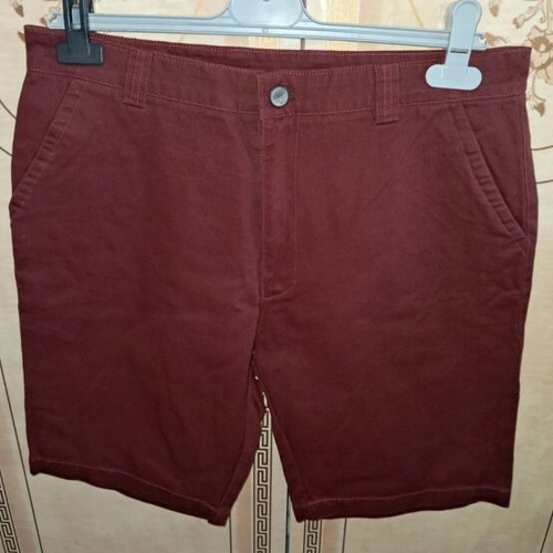 Vancouver burgundy bermuda shorts