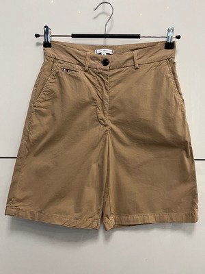 Σορτς Tommy Hilfiger μέγεθος 36 καφέ σαν καινούργιο με μεγάλες τσέπες