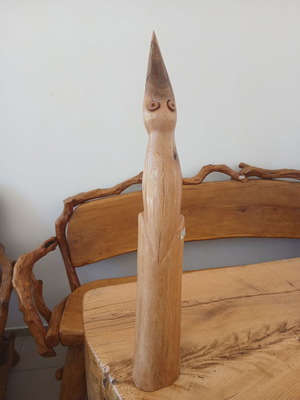 Bird sculpture new, made of oak wood