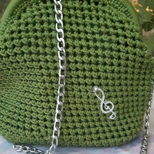 Knitted crossbody bag new, green with silver chain