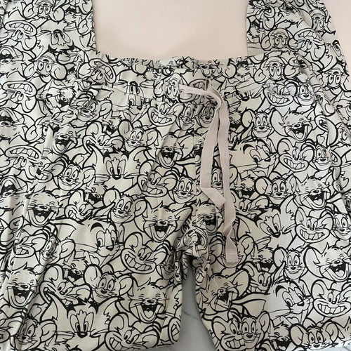 XS Women's Pajamas with Moving Designs like new, white and beige