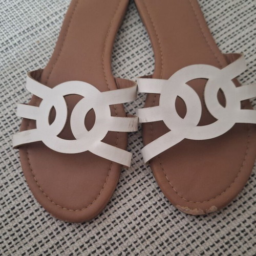 Flat sandals size 40 used, white