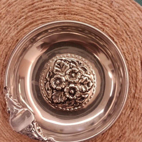 Vintage silver-plated ashtray with floral decorative motif like new