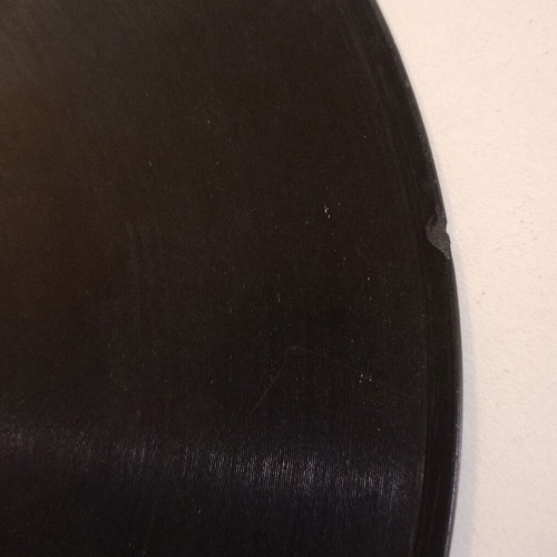 Columbia 78 rpm record used, D.G. 161 with Greek tango songs