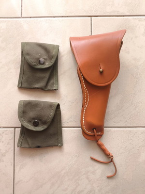 ES pistol holster set with two pouches new