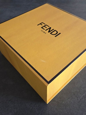 FENDI packaging box used, magnetic closure, 29.5x28.5x13.5 cm