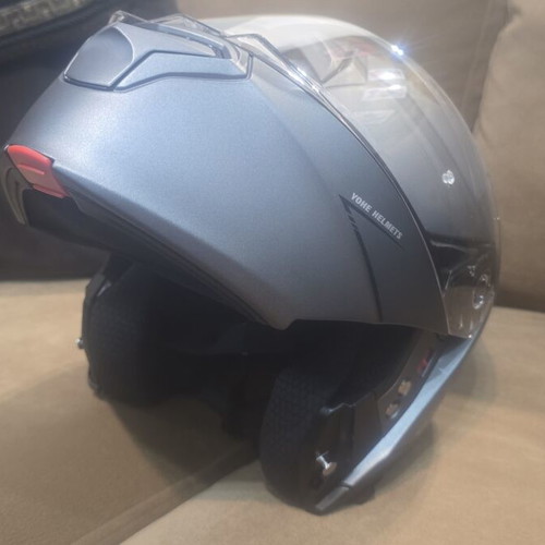 Yohe 935sv helmet like new, flip-up with sun visor