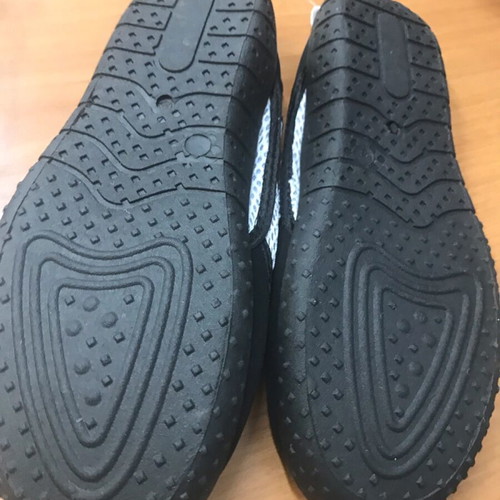 Aqua water shoes No 35 new