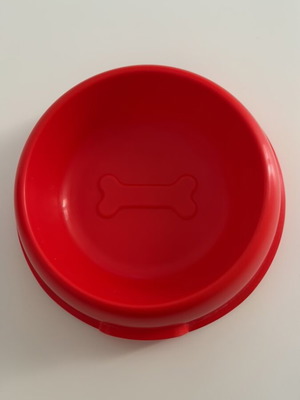 Plastic pet bowl with non-slip base, 17.5x6.5 cm