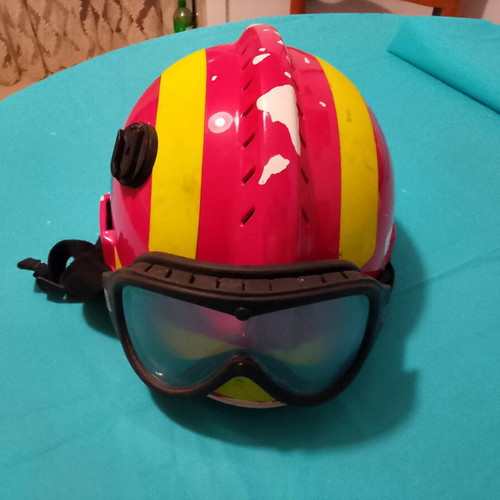 Firefighter helmet Dasopirosvesti - EMAK 2005 with rescue mask
