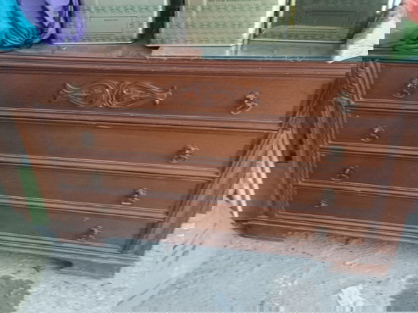Συρταριερα με καθρέπτη