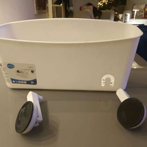 Hanging bathroom shelf new with 2 suction cups large and durable