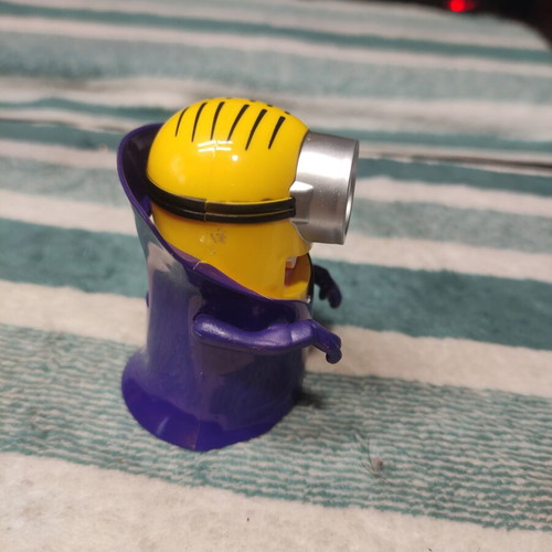 Minion Vampire toy used, working light