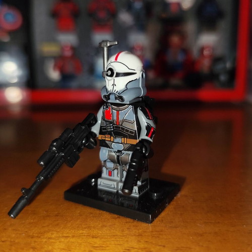 Crosshair figure from Star Wars used, like new, with accessories